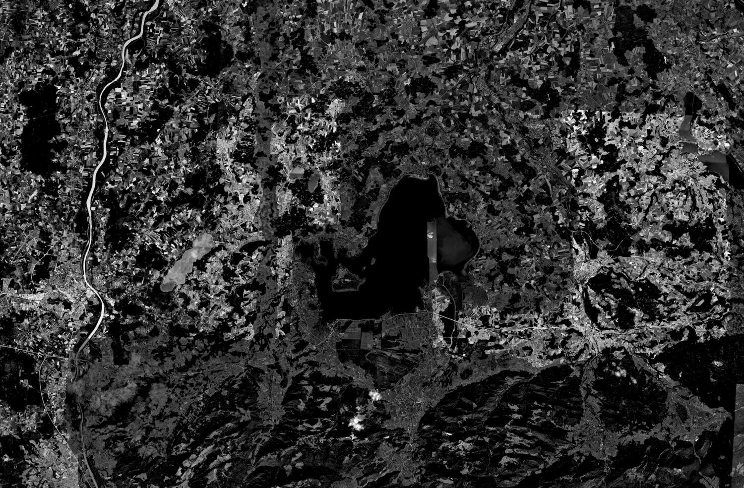 Satellitenkarte des Chiemgaus rund um den Chiemsee mit den Einsatzorten von Versicherungsmakler Benjamin Farmer